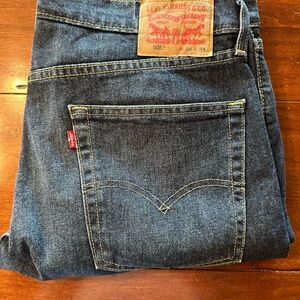 Men’s 505 Levi’s. Dark wash